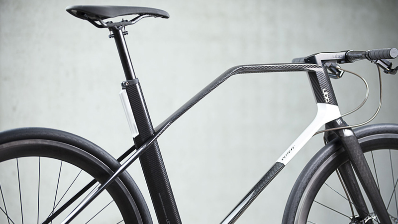 Illustration for article titled How Will Hipsters Afford This Gorgeous and Insanely Expensive Carbon Fiber Fixie?